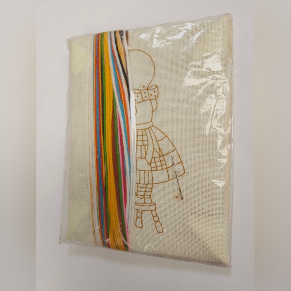 Jiffy Stitchery Crewel Embroidery Kit Churnin' 5x7 Vintage 70s Patchwork Girl - Picture 4 of 7